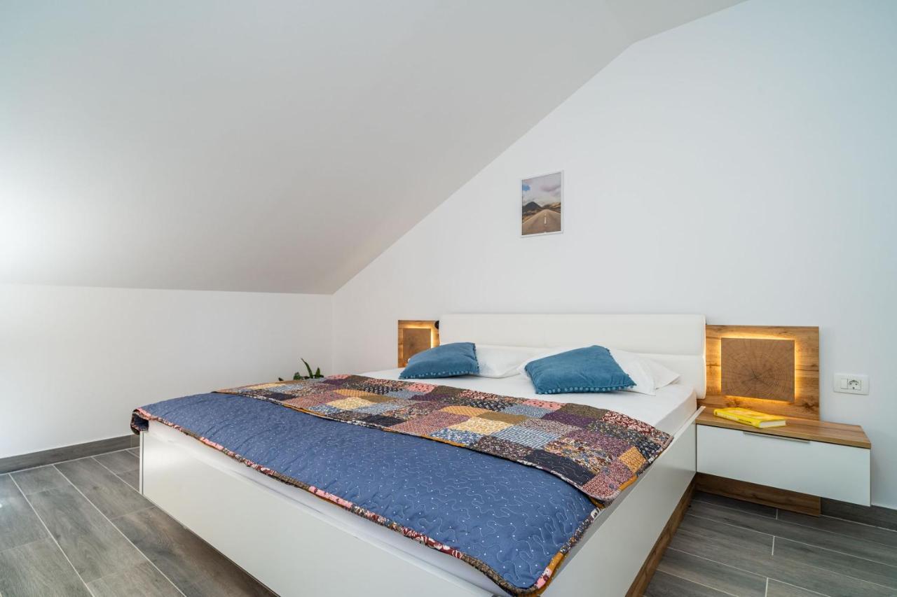 Apartments Amalija Чилипи Экстерьер фото